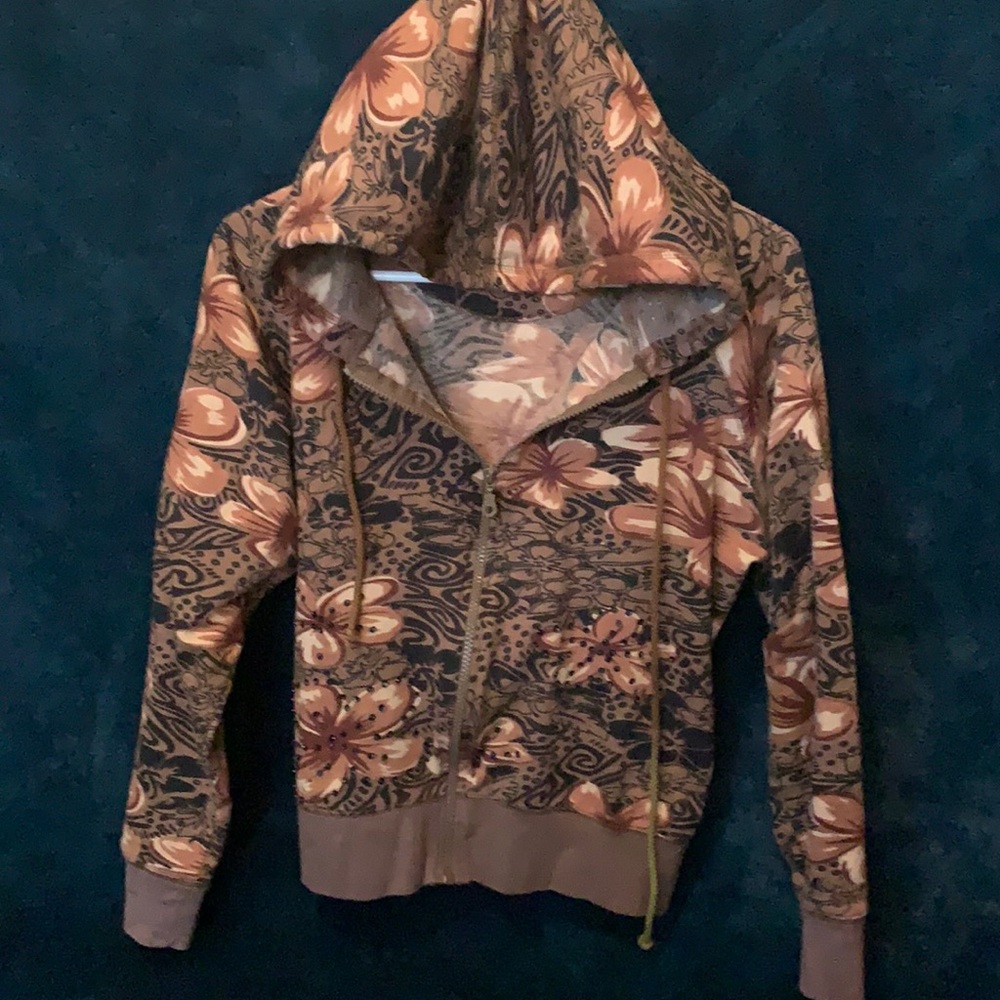 Brwn, tan, & blk Hawaiian print zip-up hoody